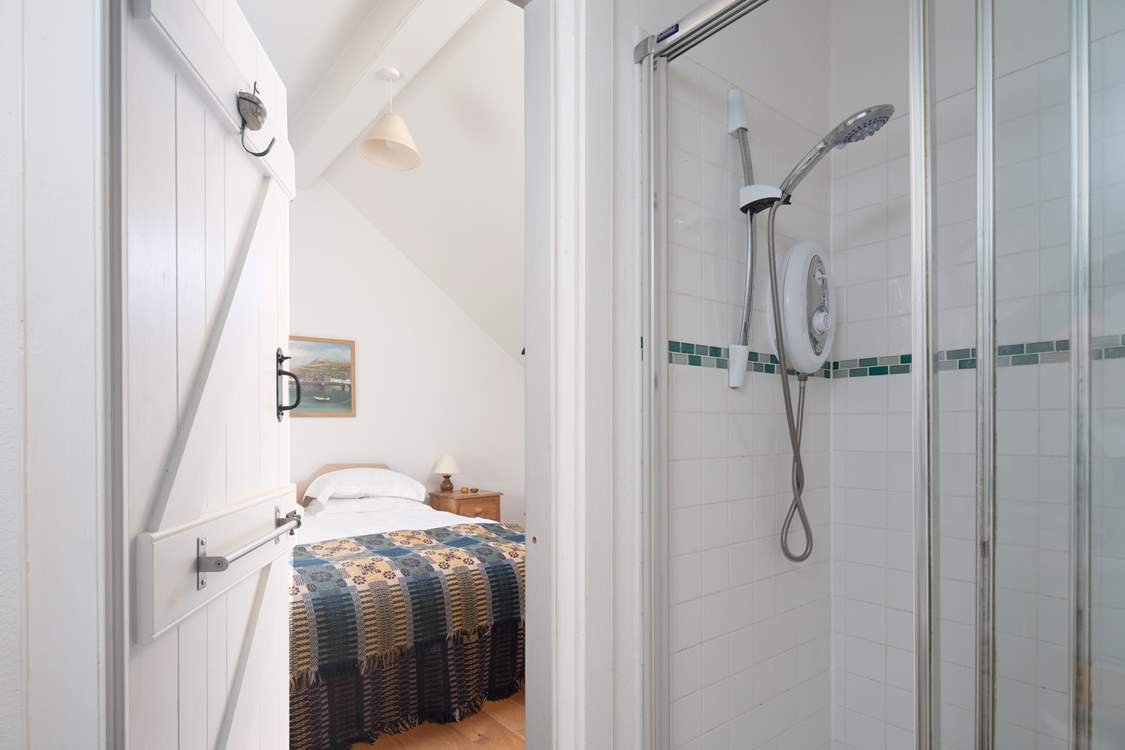 En suite and bedroom